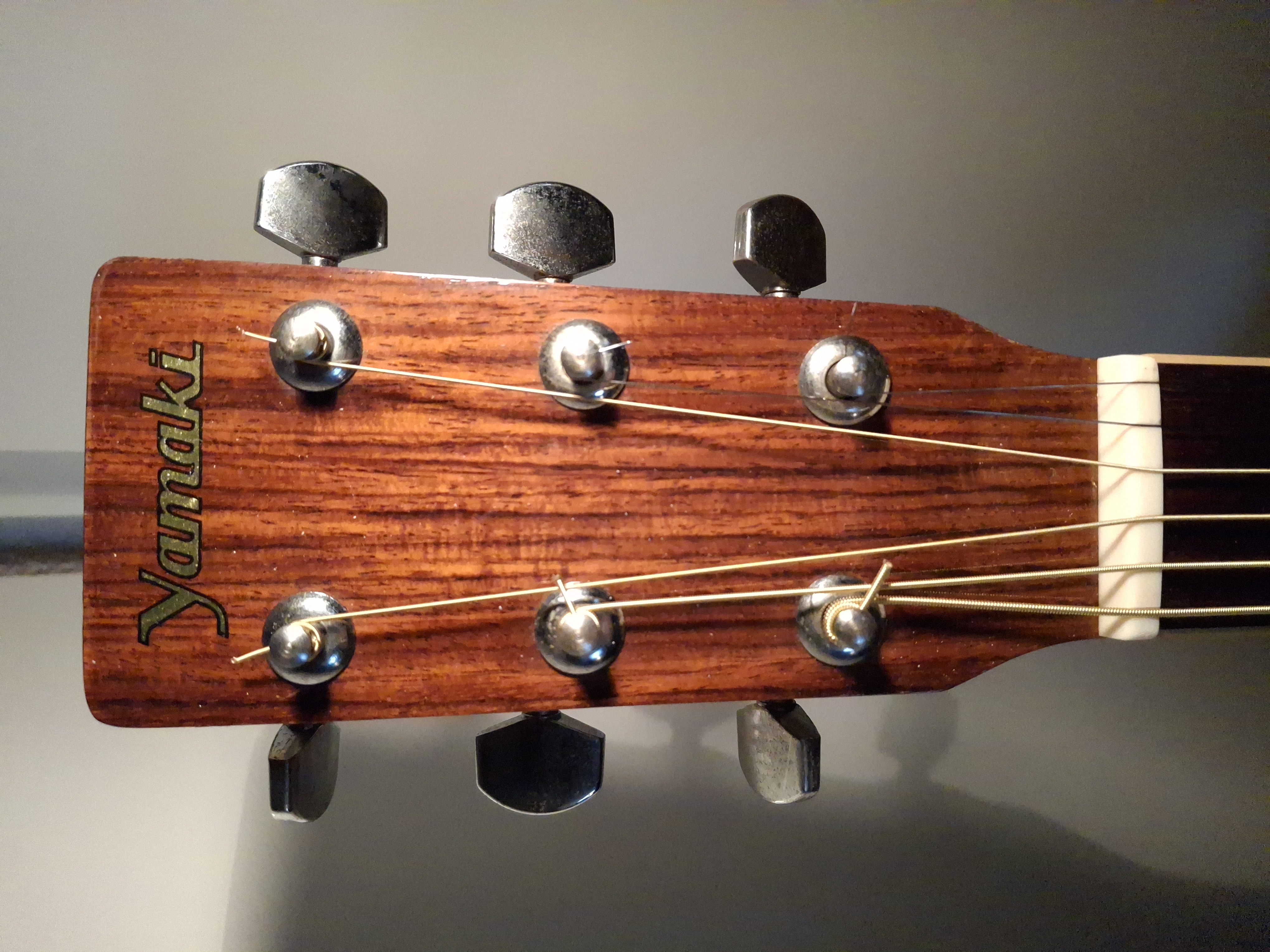 Vintage Pearl Guitars